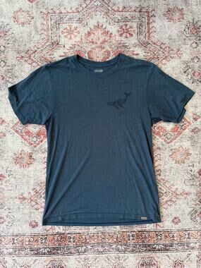 Cariloha men’s tshirt